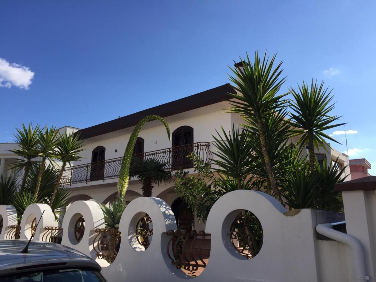 B&B Black-And-White Gallipoli Exterior photo